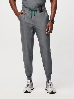 FIGS Men’s FIONx Tansen Jogger Scrub Pants Graphite S/M